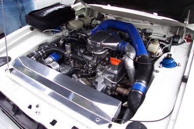 Motorentuning beim Capri I Cabriolet
Engine tuning for the Capri I Cabriolet
Tuning du moteur du Capri I Cabriolet